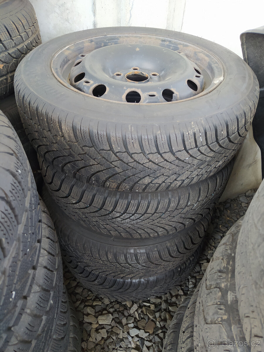 Zimní pneu Bridgestone Blizak 185/60/R15, disk 5x100 ET38