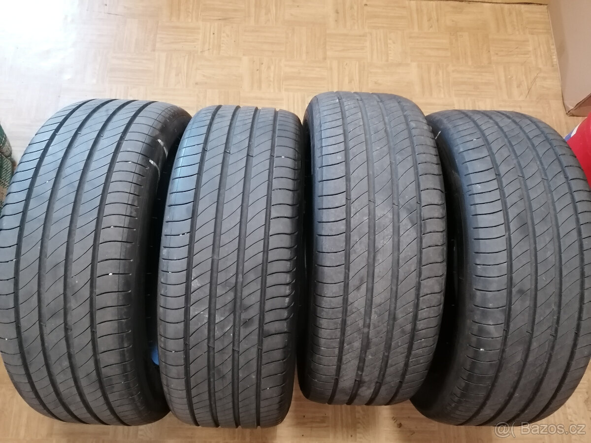 Letní pneu 215/55 R18 215/55/18