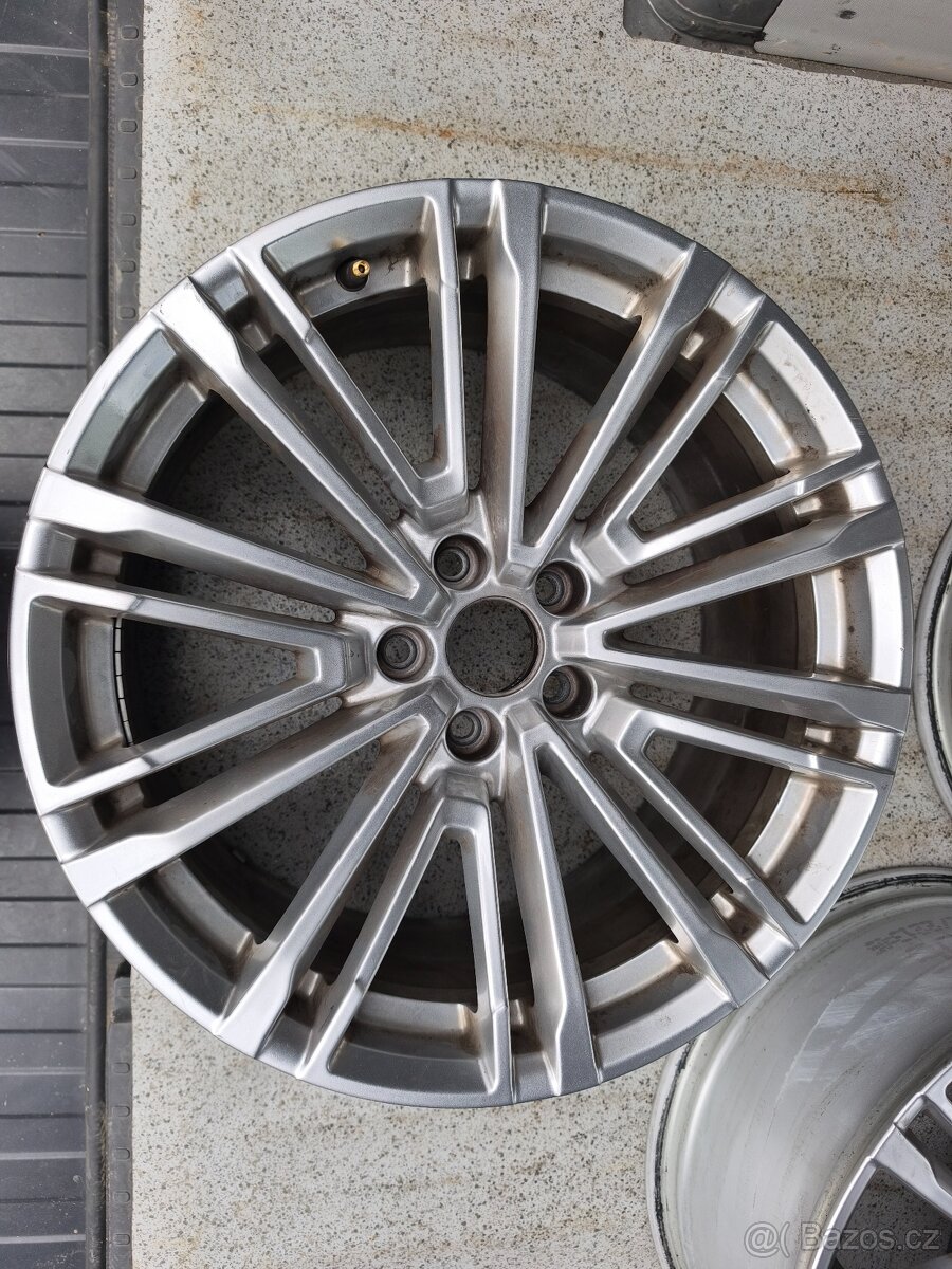 Audi originální Alu kola A5/S5 19'