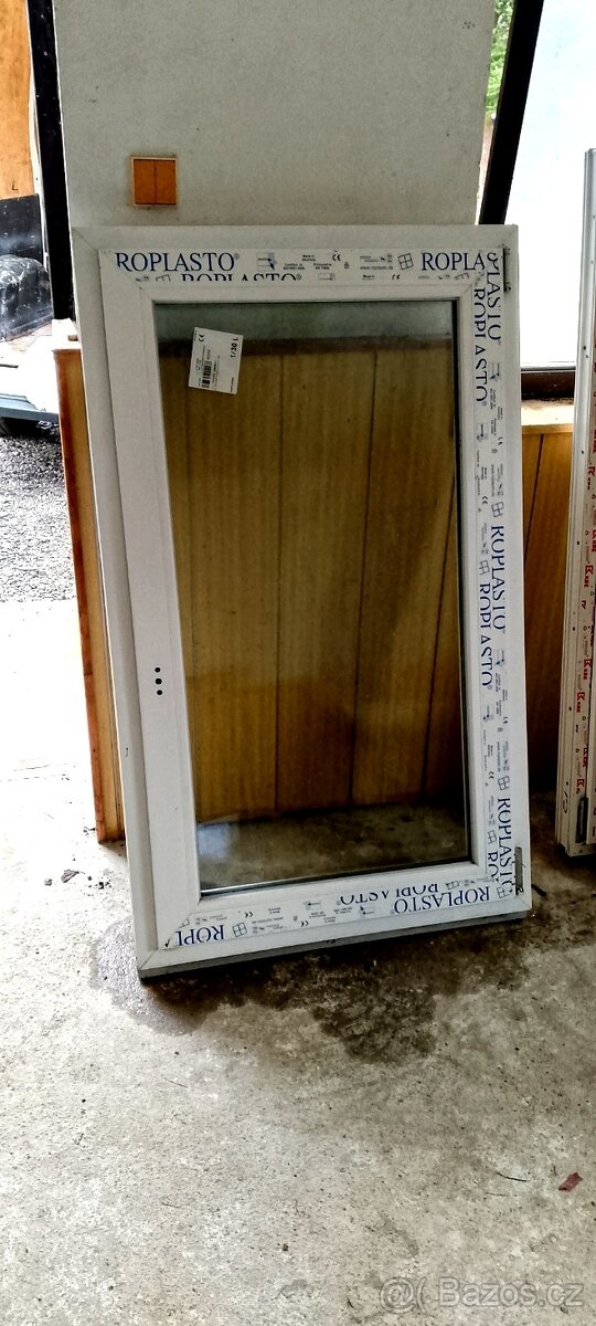 Okno 75 x 110 cm doprava