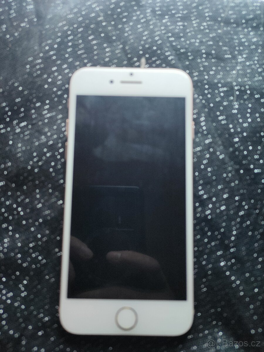 Iphone 8 TOP STAV