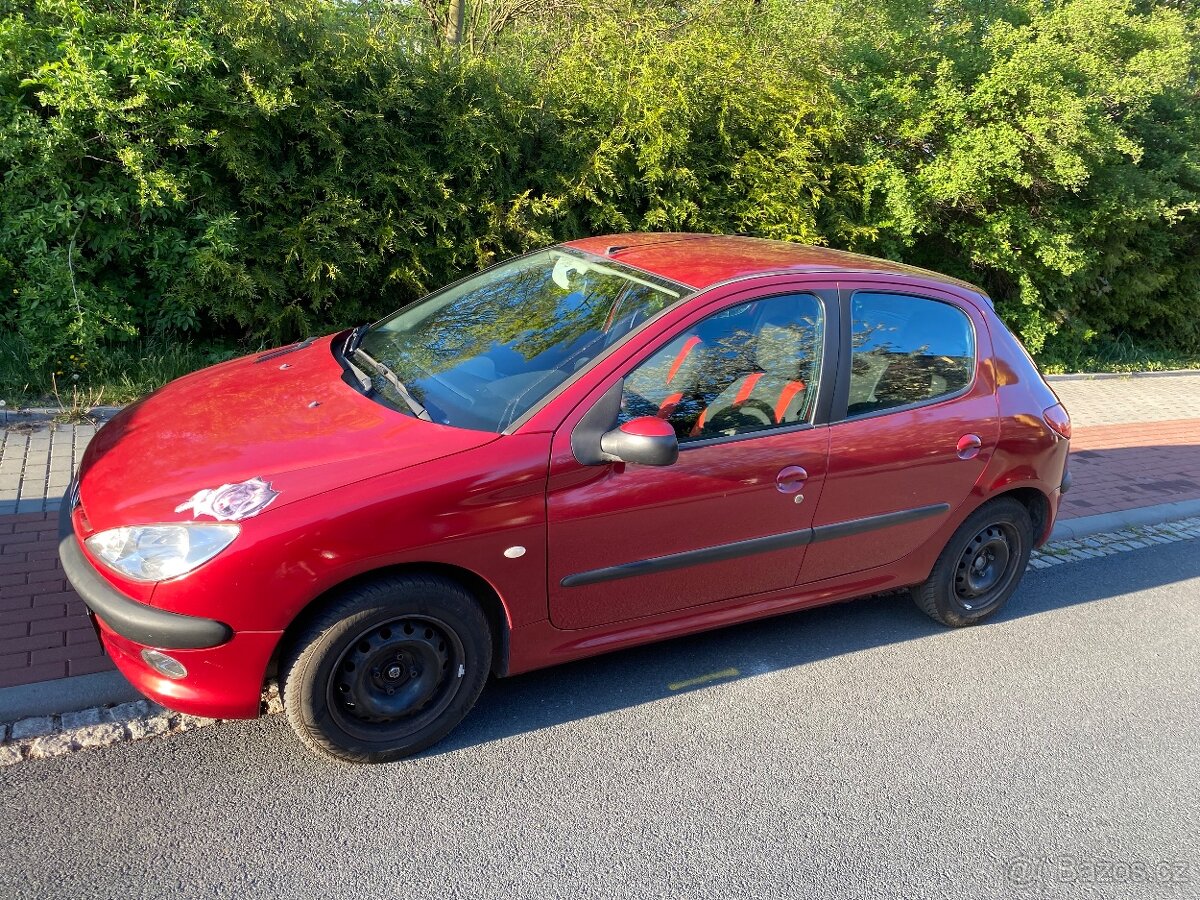 Peugeot 206, 1,1 v benzinu, 2004