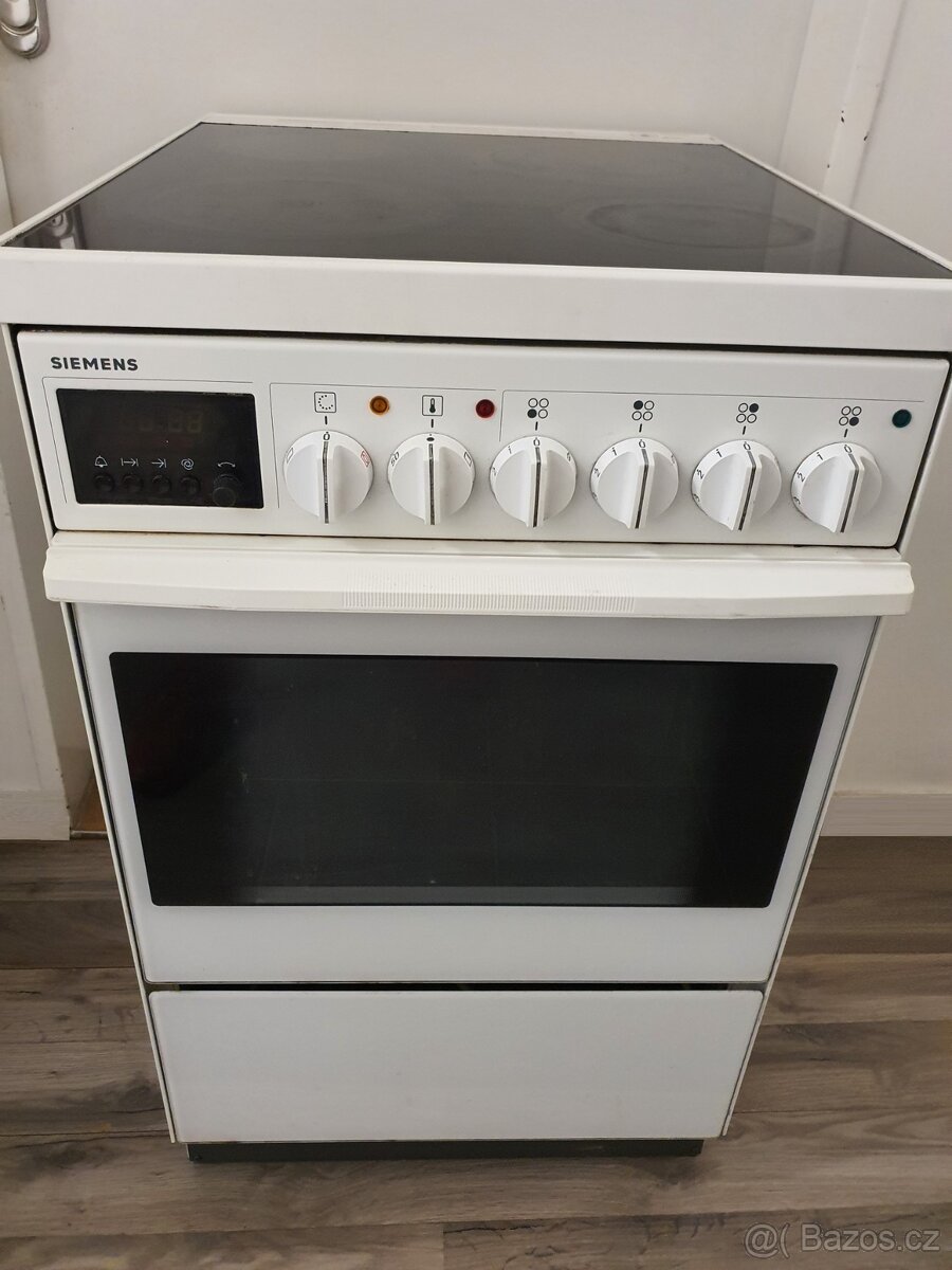 SIEMENS kvalitní značkový elektrický sporák 220V