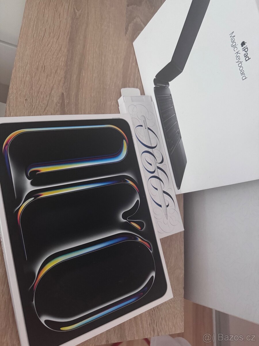 iPad Pro 11 (M4) 256GB s klávesnici a tužkou