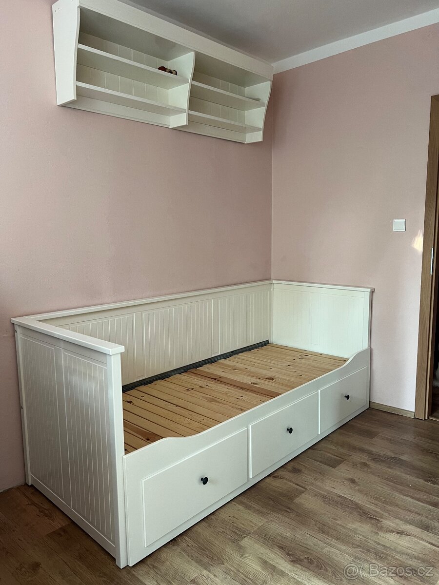 Postel IKEA HEMNES – rozkládací, se šuplíky (bílé dřevo)