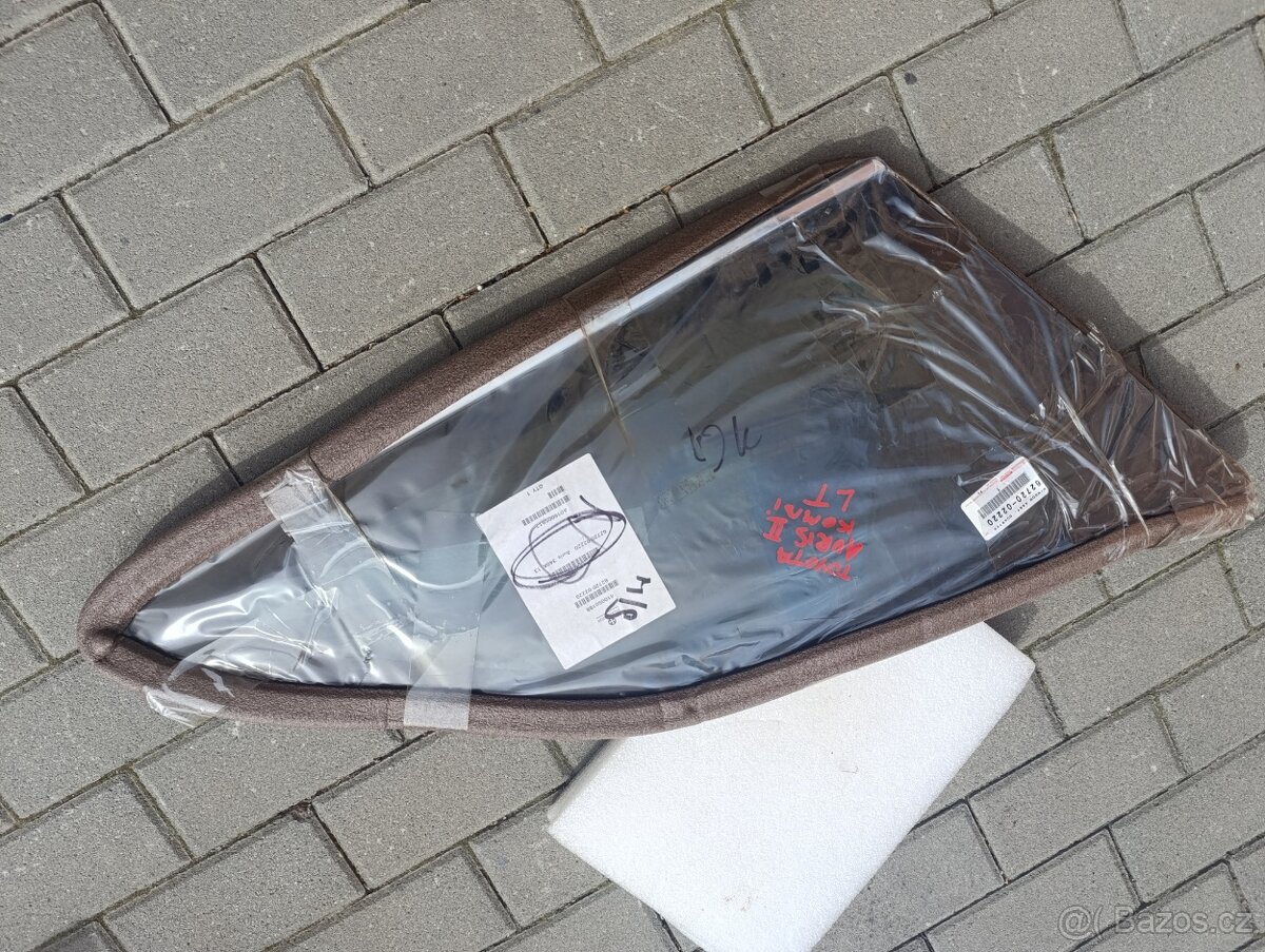 Toyota Auris 2. boční sklo