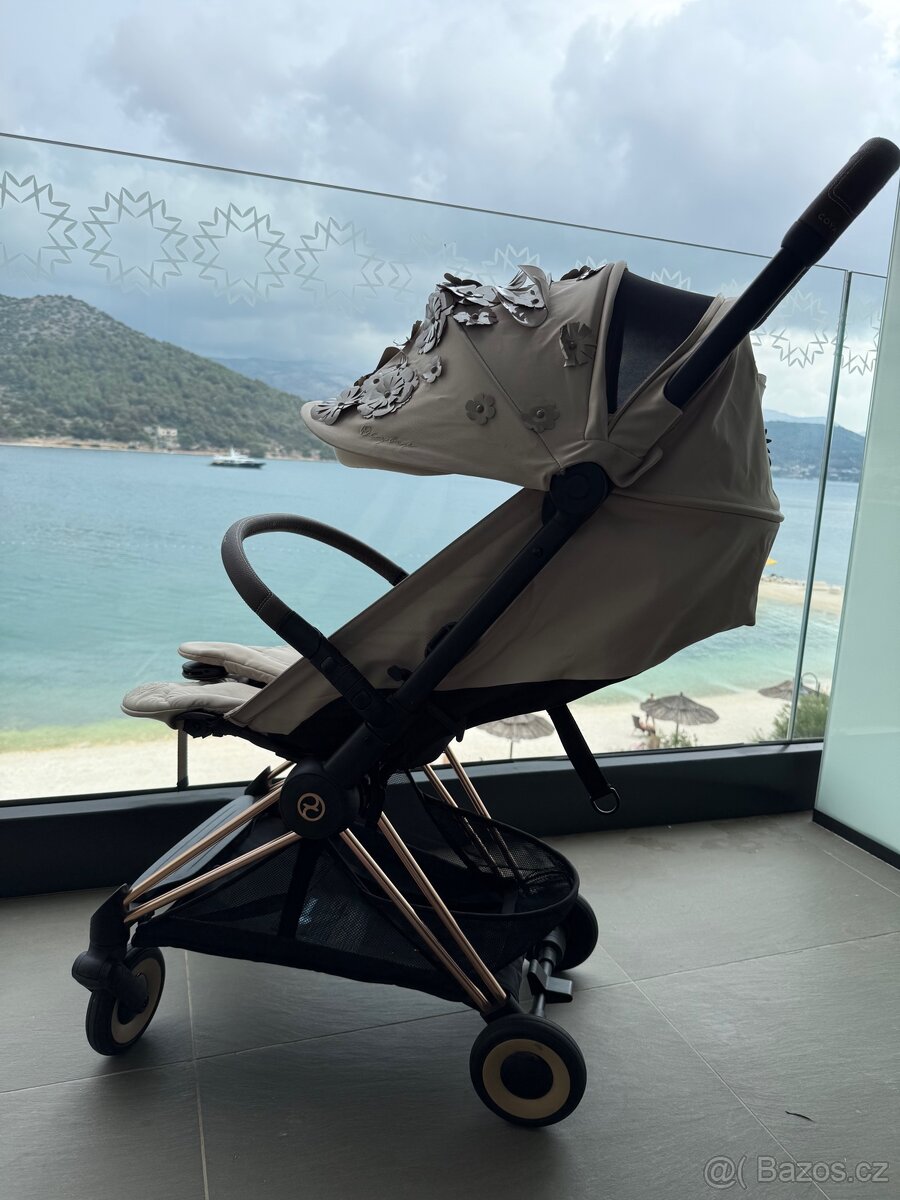Cybex Coya Simply Flowers Nude Beige