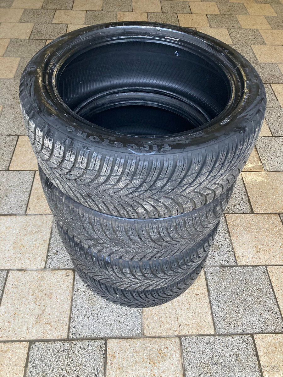 235/45 R18 zimní pneu Firestone