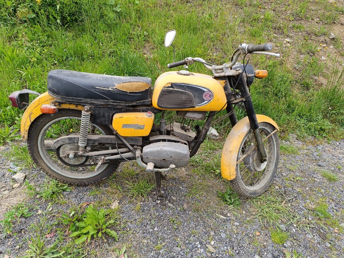 ČZ 125 Sport