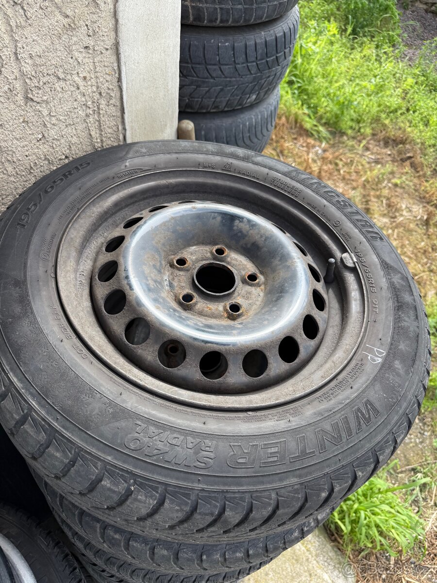 Plechové disky 5x112 R15 včetně zimních pneu
