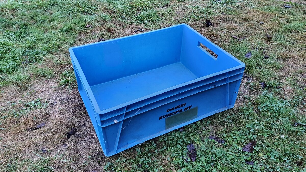 Plastová bedna, plastová přepravka