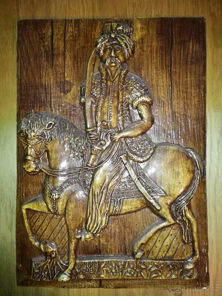 Keramický obraz - reliéf bojovníka s šavlí na koni