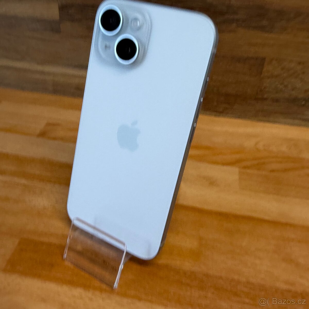 IPhone 15 128GB, bílý, eSIM (12 měsíců záruka)