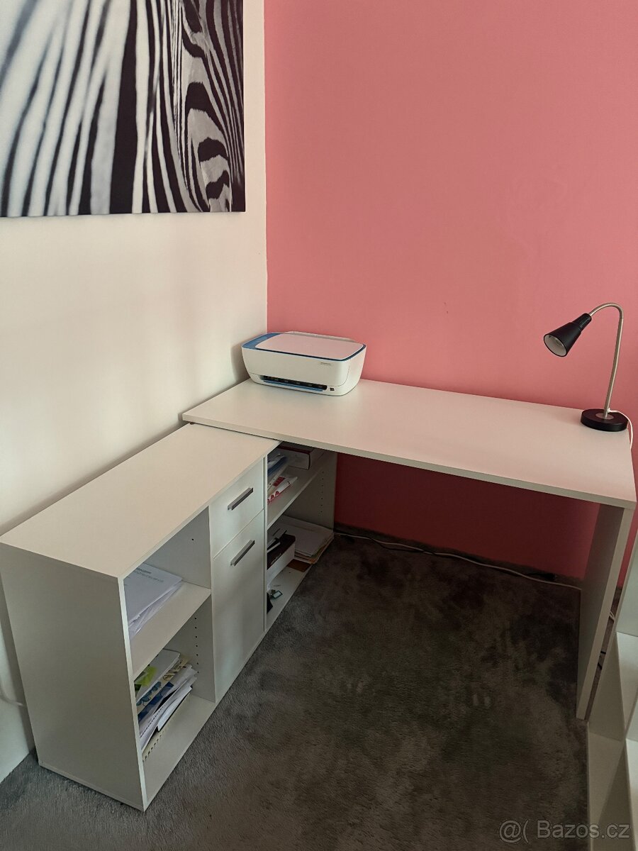 Psací stůl s úložnou částí
