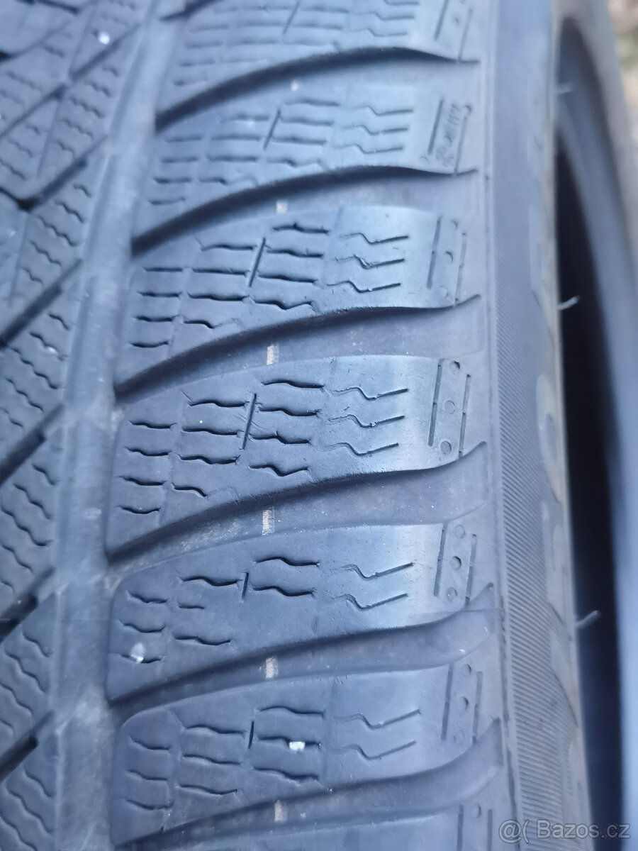 zimní 245 50 19 Pirelli run flat