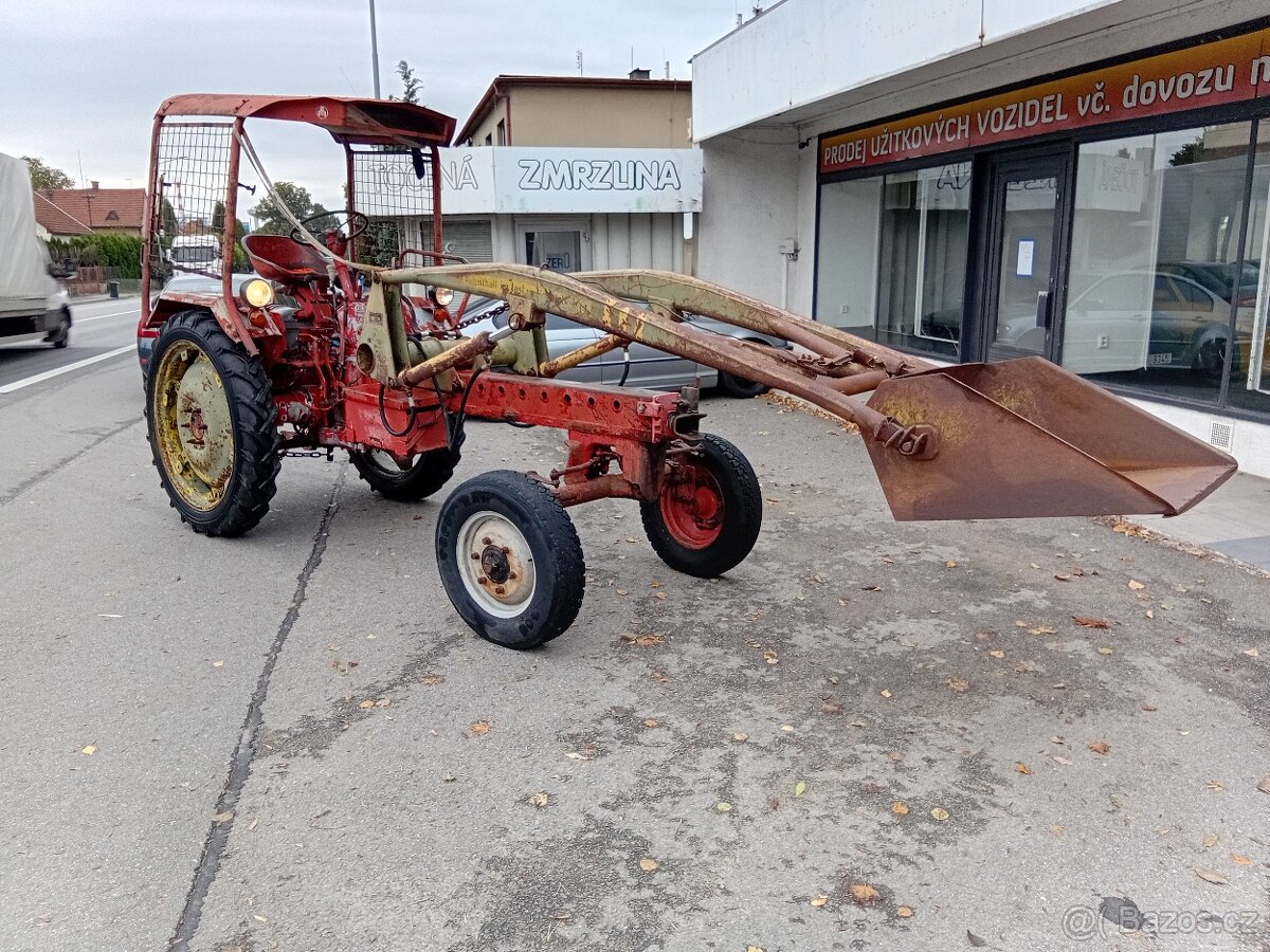 Prodám traktor RS09 GT124 čelní nakladač