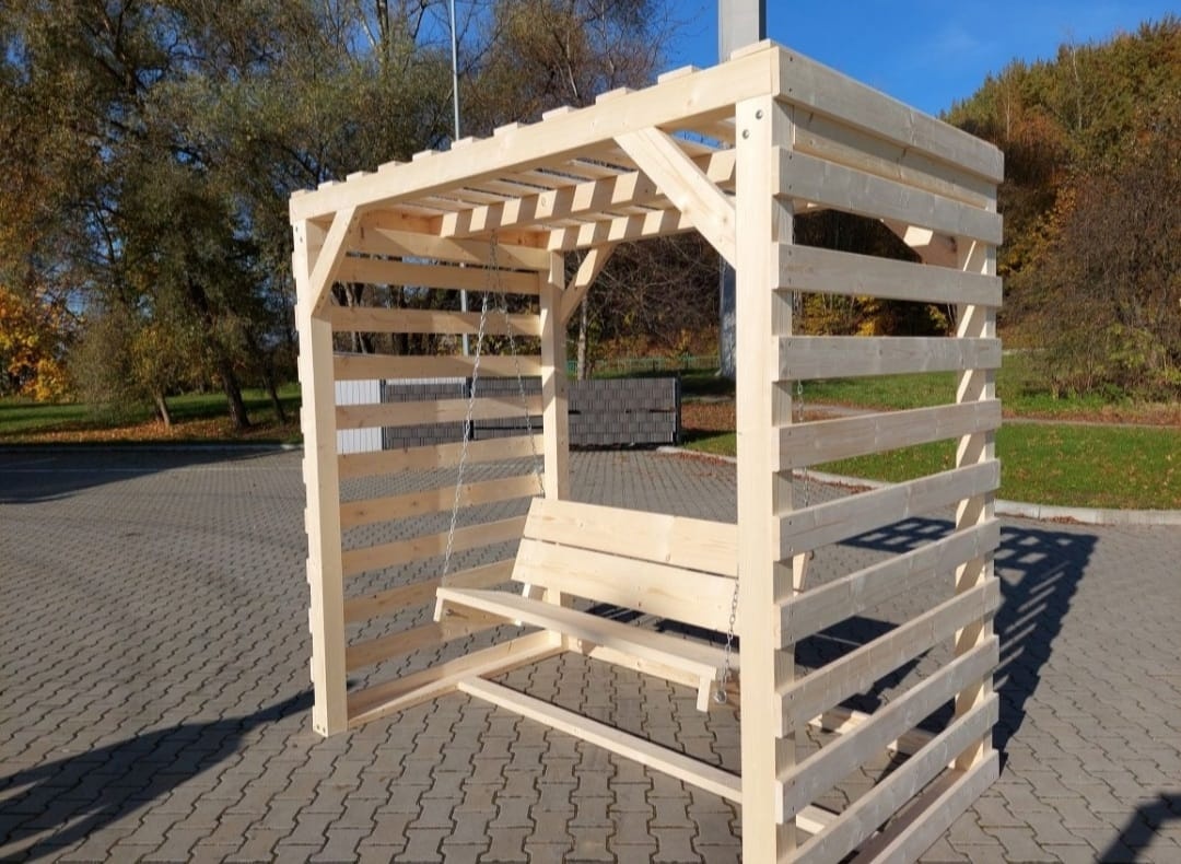 houpačka včetně dřevěné konstrukce