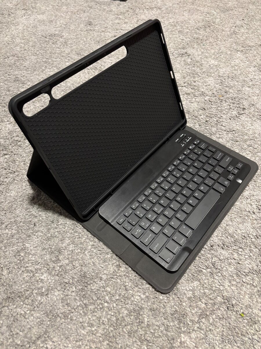 Kryt s bluetooth klávesnicí na Samsung S9+