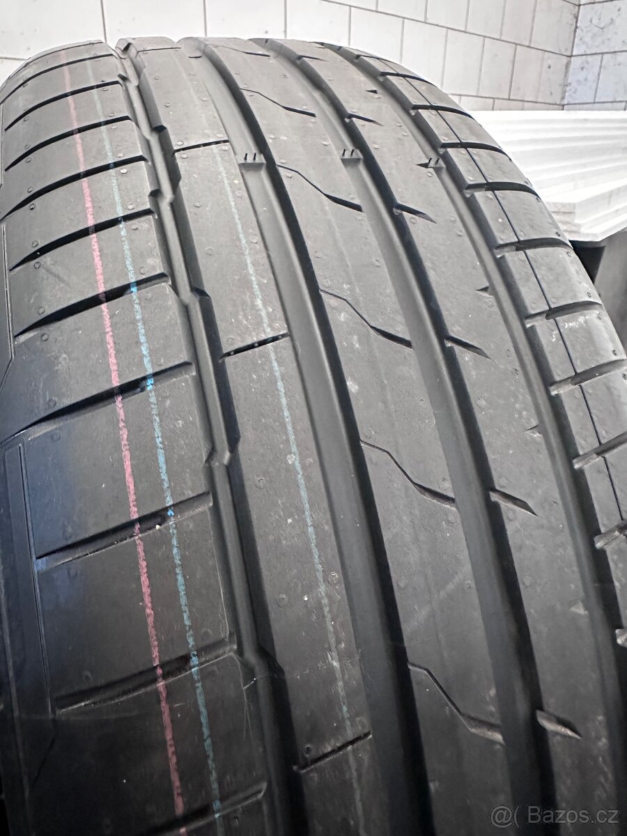235/50 R20 100T Hankook Ventus S1 Evo3 (2025)