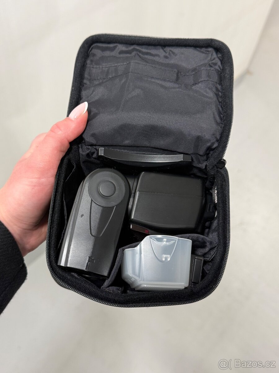 Nikon Speedlight SB-700-externí blesk