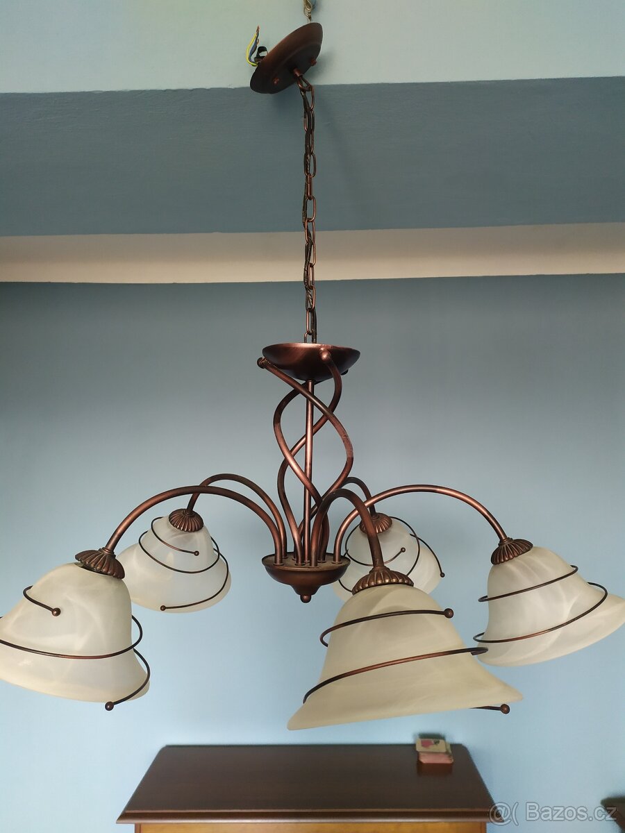 Prodám lustr, lampu lampičku.