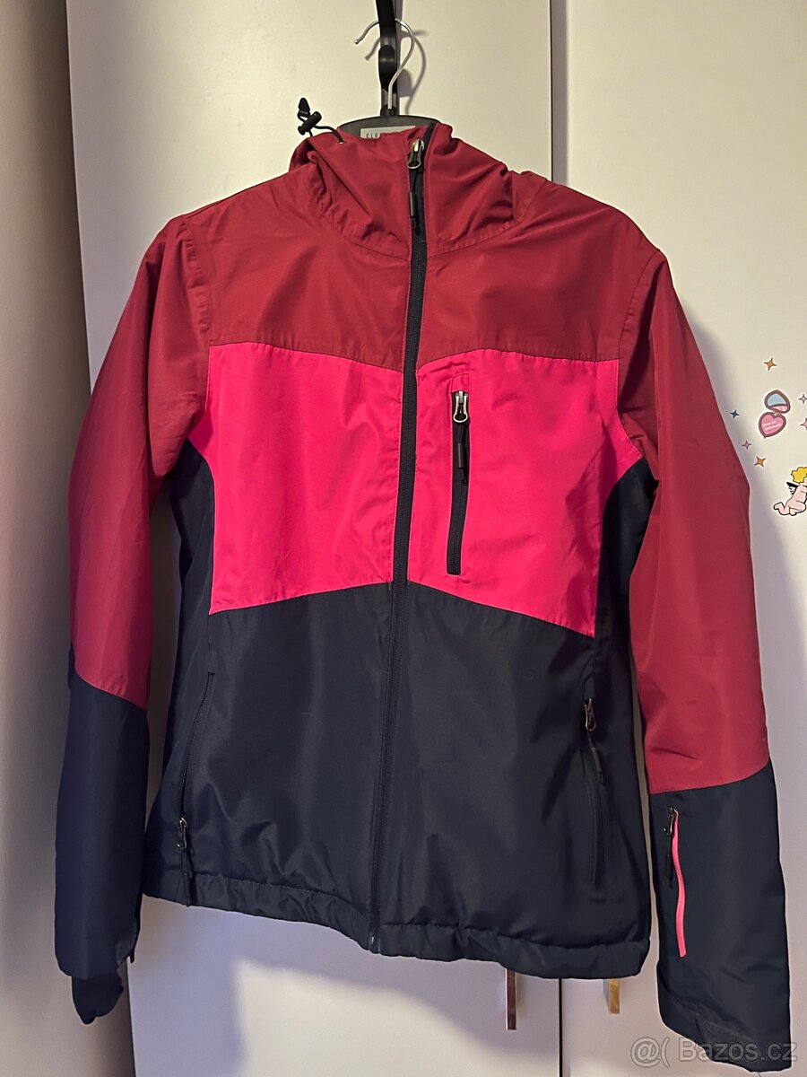 Lyžařská bunda a kalhoty