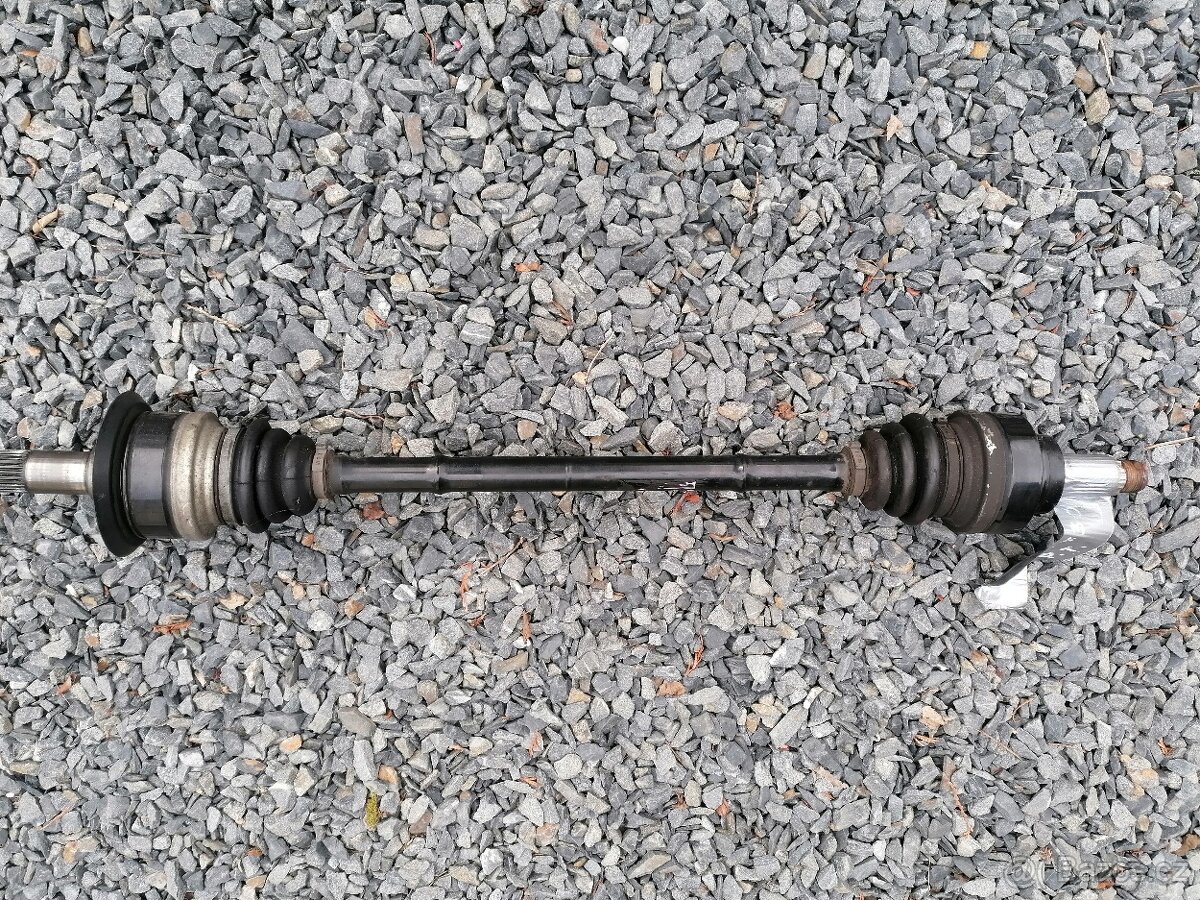 BMW 320D F31 poloosa zadní pravá 7597682