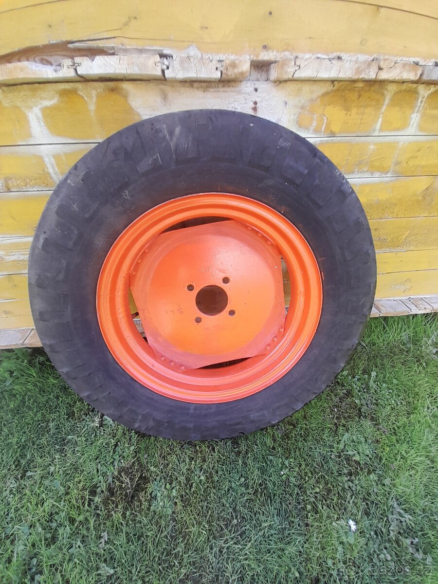 Disk 400E x18 s pneu 6,00-18