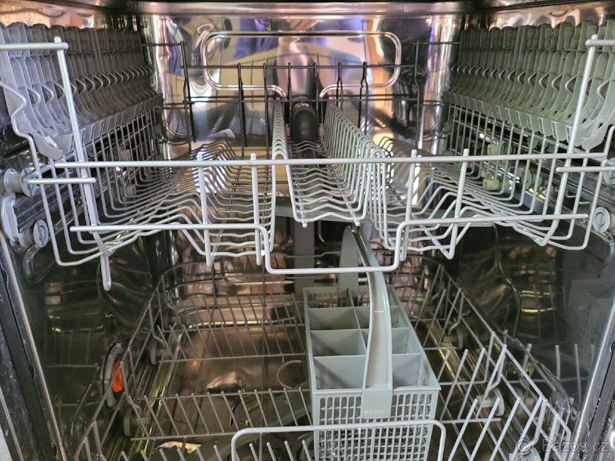 Vestavěná myčka electrolux