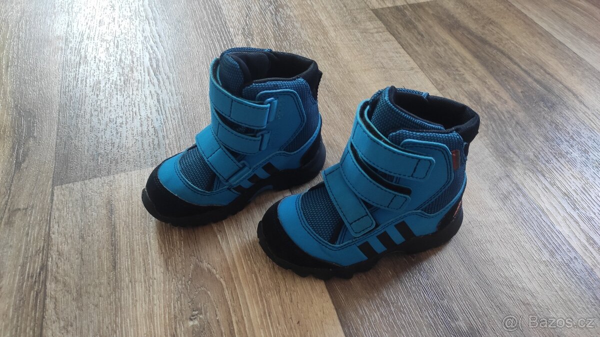 Zimni boty Adidas Holtanna Snow 23