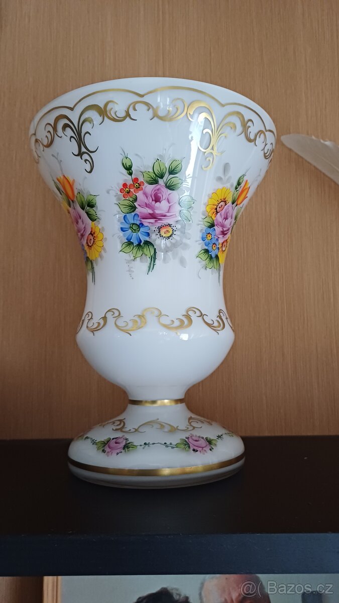 Váza - Novoborské sklo - květinový motiv