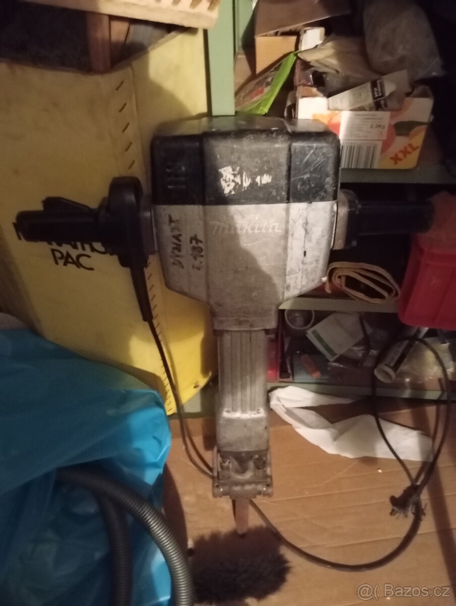 Makita, sbíječka