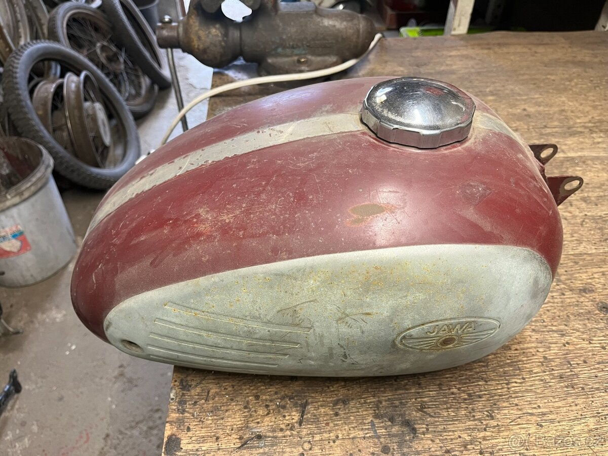 Jawa 250,350 nádrž