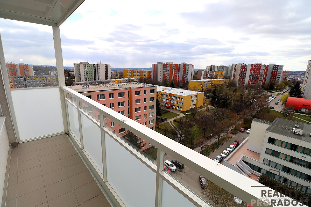 Prostorný byt 4+1 s lodžií a krásným výhledem – Brno, ul. Ve