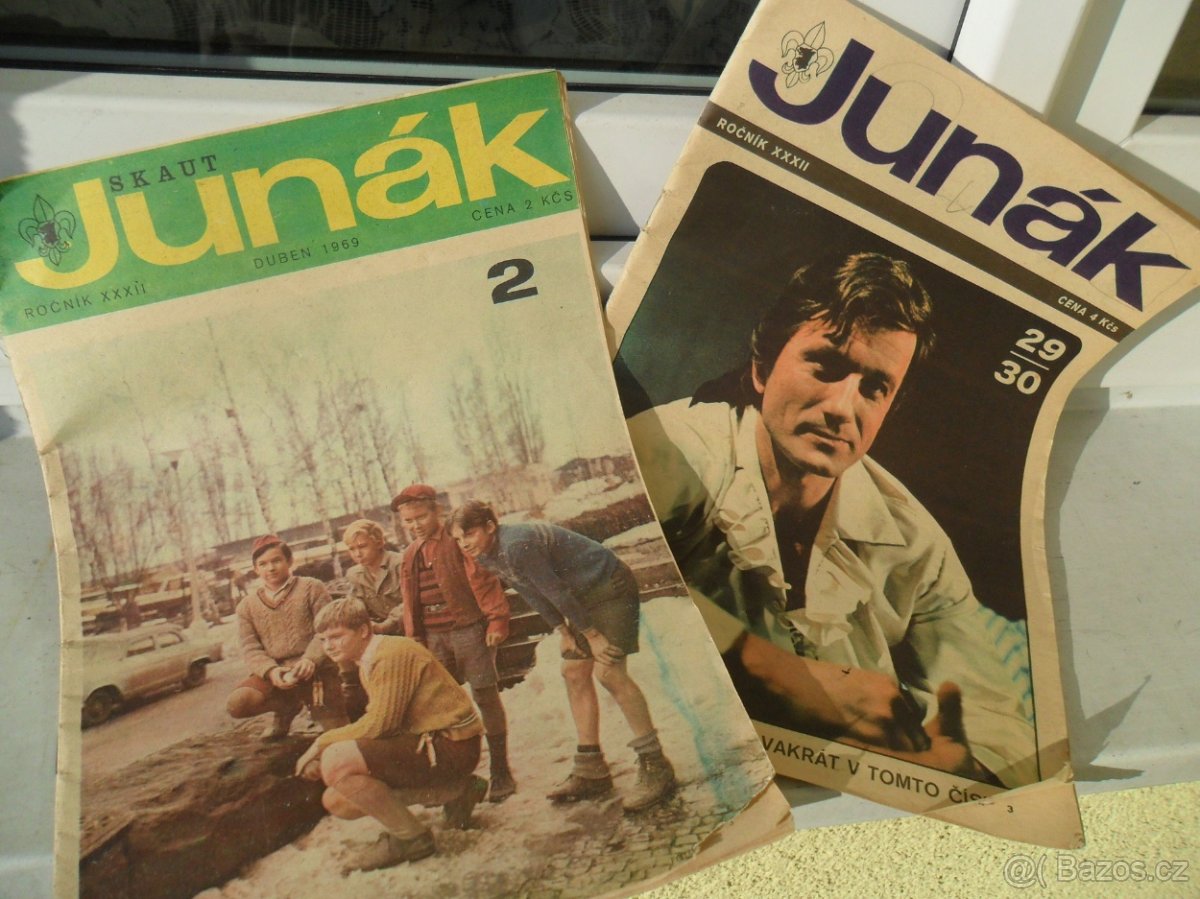 2 čísla časopisu JUNÁK