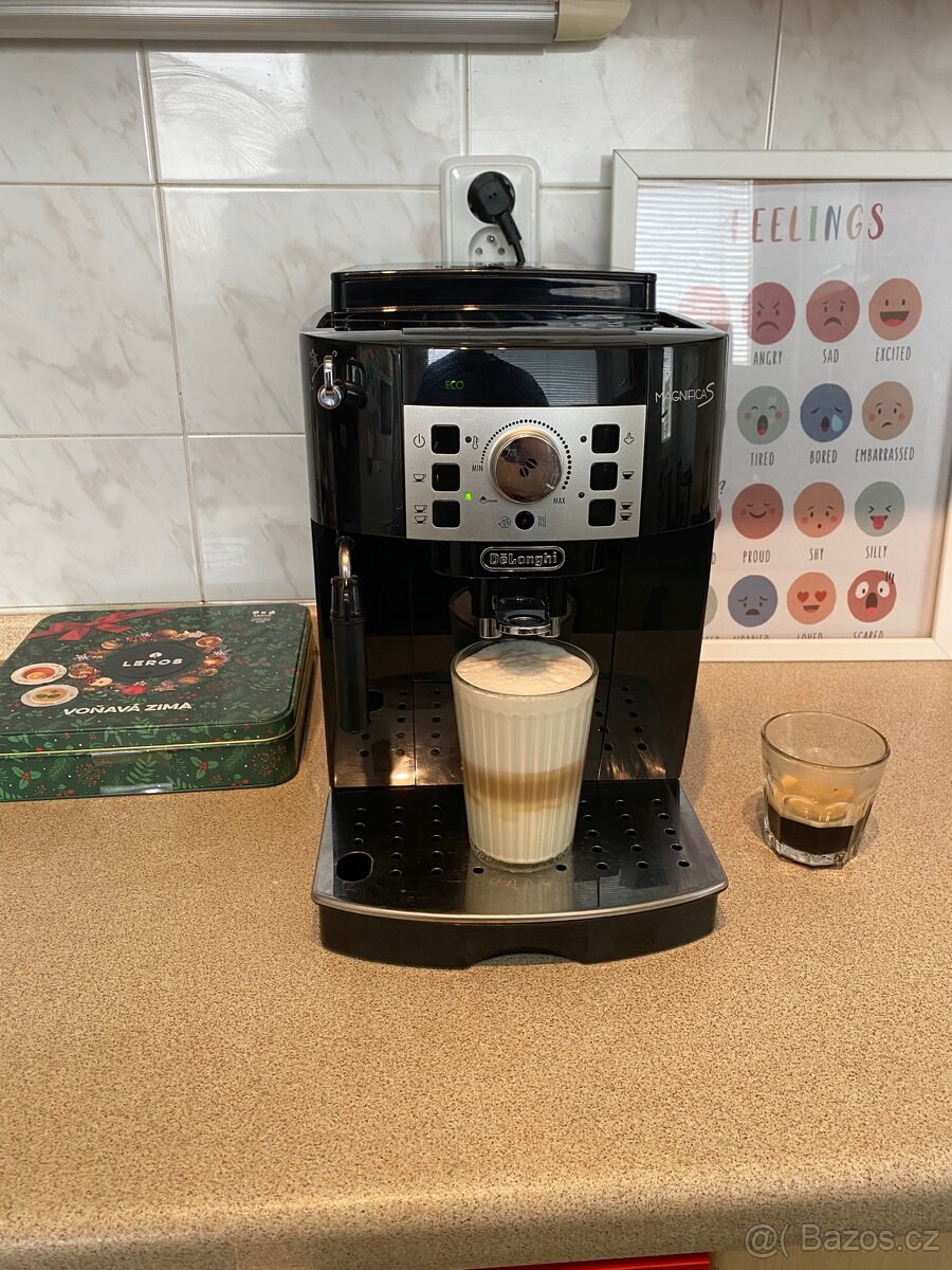 Kávovar Delonghi Magnifica S ECAM