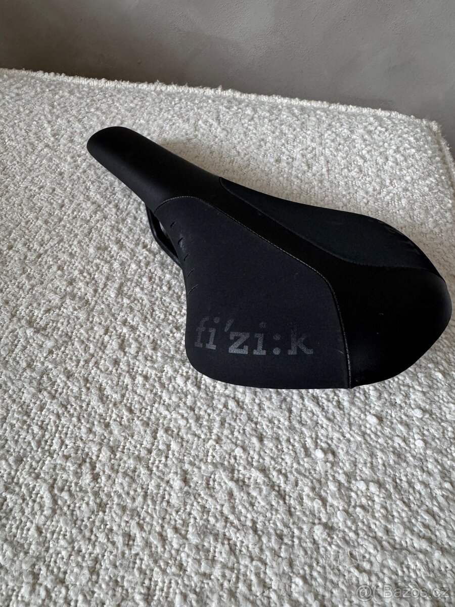 Sedlo Fizik R7