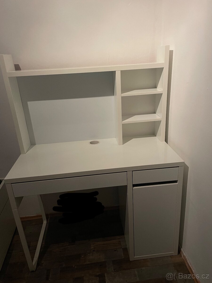 Toaletní stolek / kosmetický stůl / psací stůl
