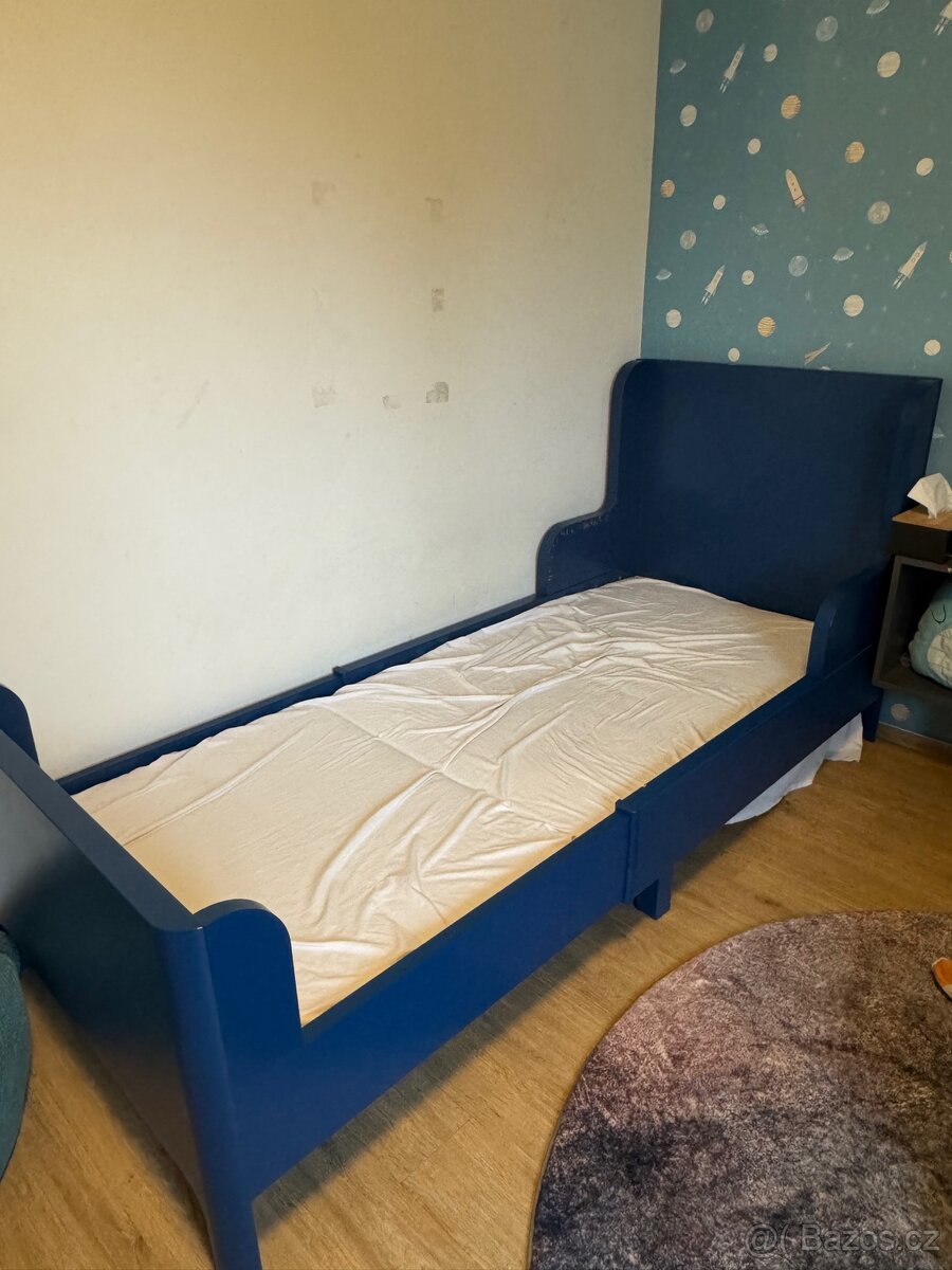 Rostoucí postel IKEA