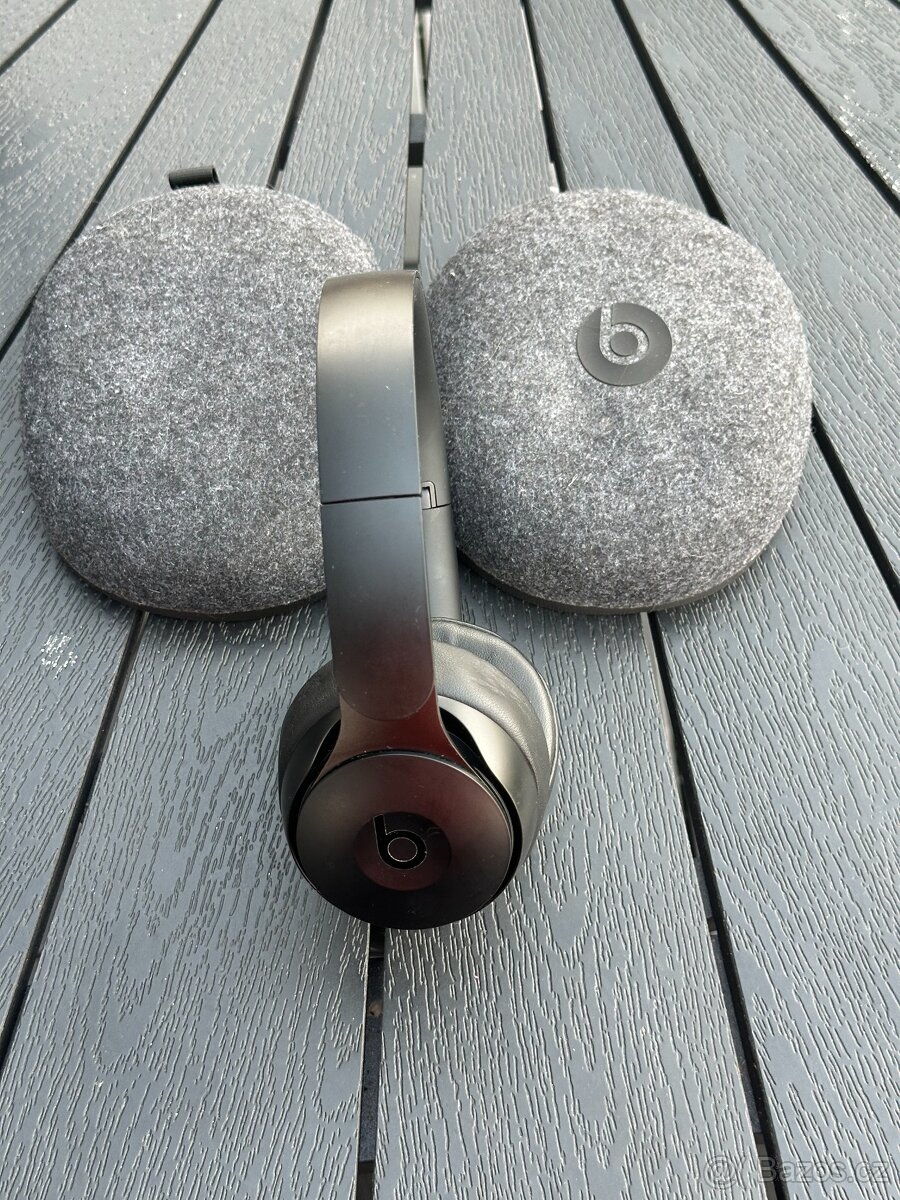 Bezdrátová sluchátka Apple Beats Solo Pro A1881 + case