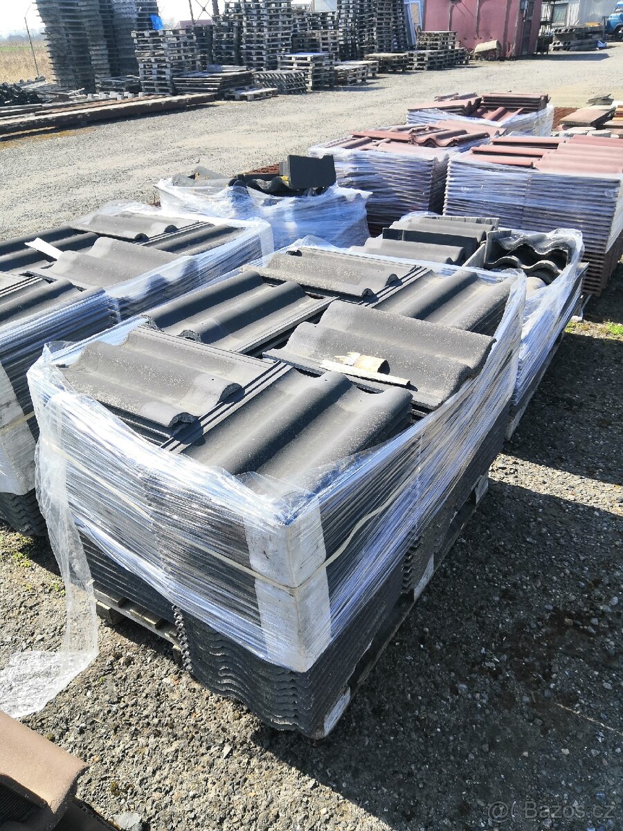 Tašky střešní různé