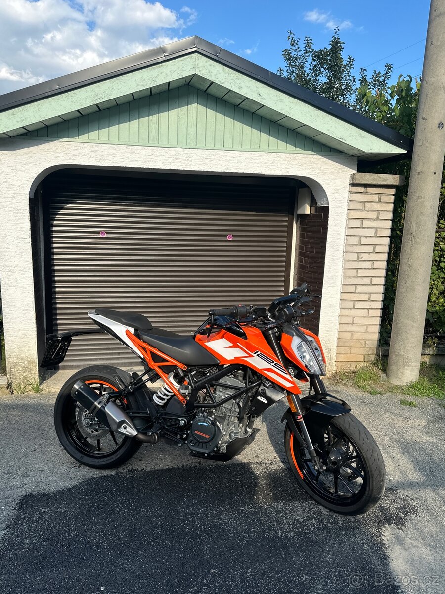 KTM Duke 125