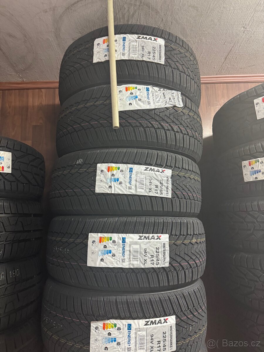 Zimní 225/45/R17 ZMAX