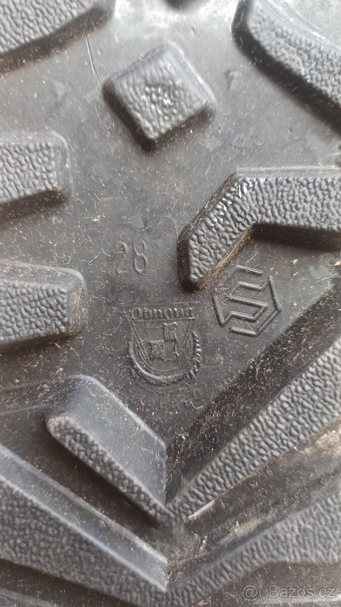 Boty Pionýrky komisňáky