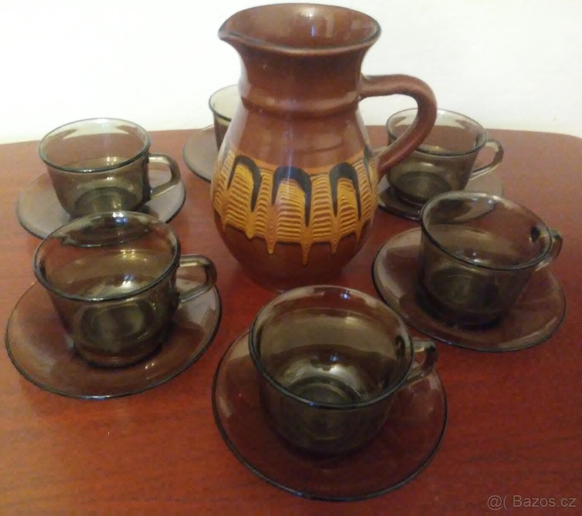 Hrnečky z kouřového skla