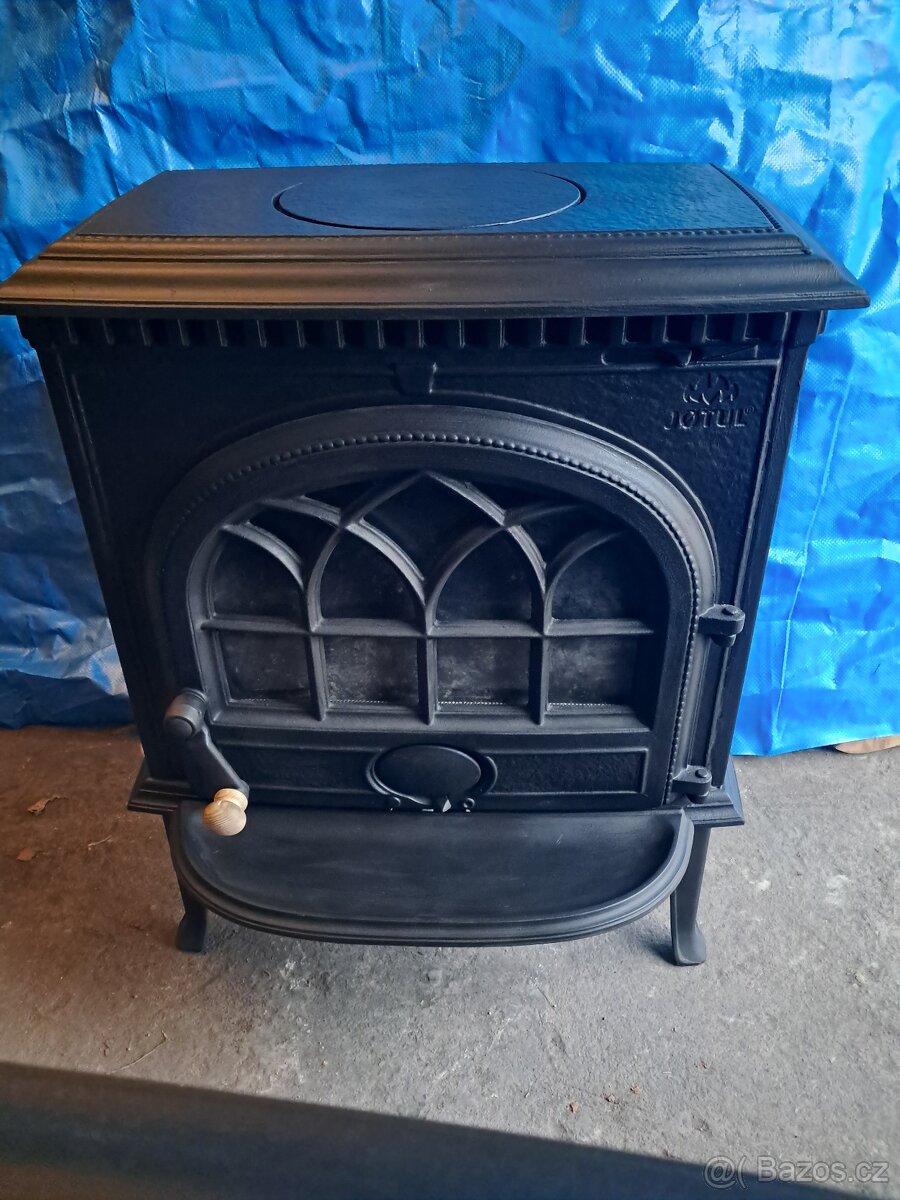 Jotul F3 TD litinová kamna 9 kw