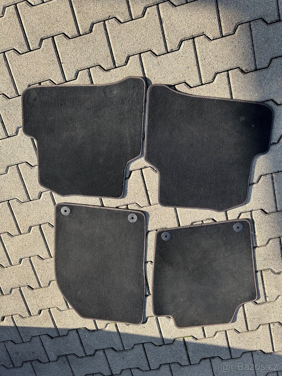 ŠKODA Fabia III koberce originál Monte Carlo červená niť