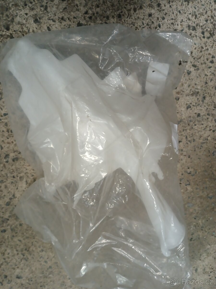 Nádrž ostřikovače