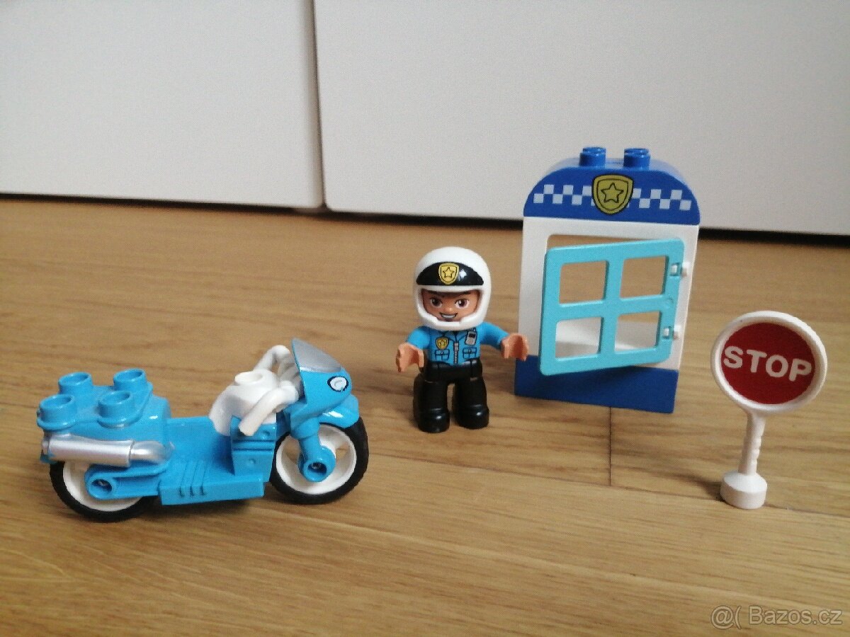 Lego duplo policista s motorkou