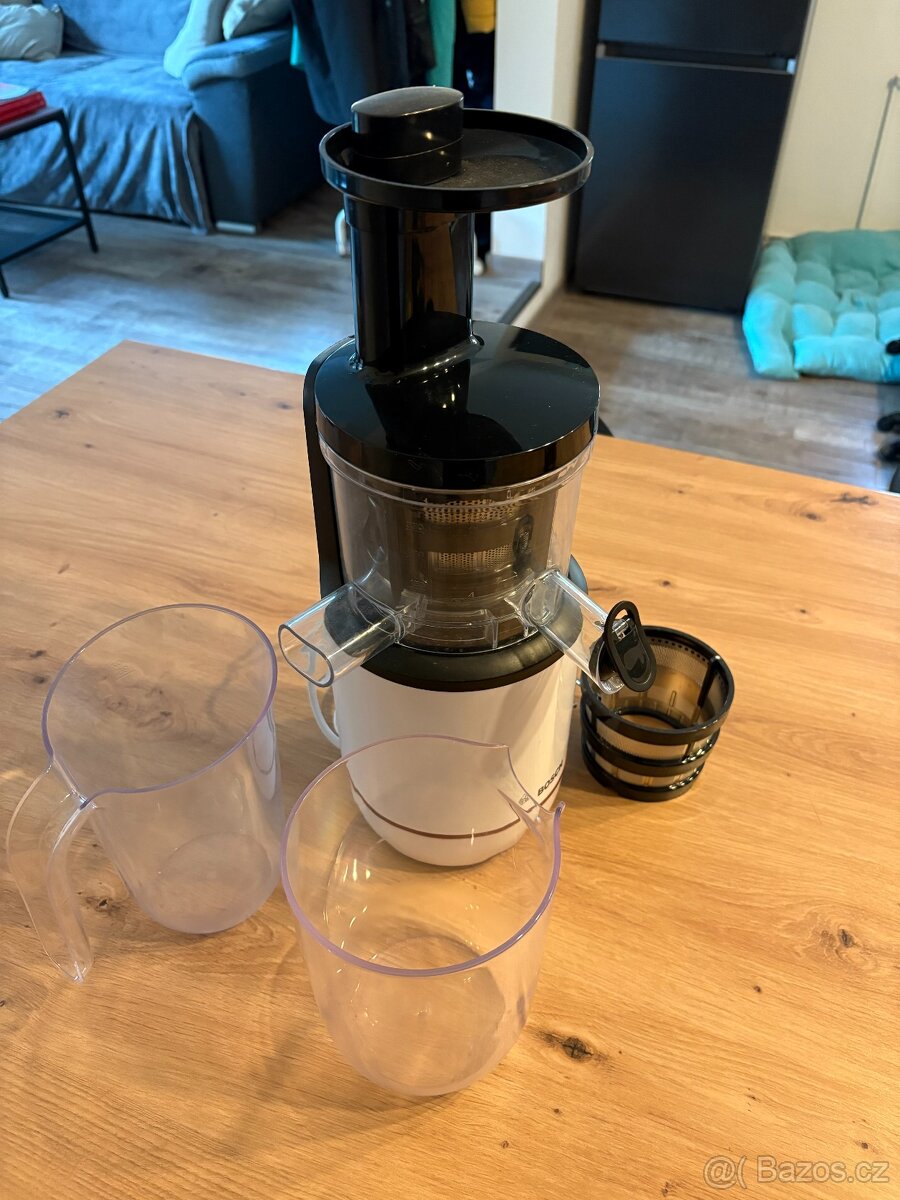Odšťavňovač BOSCH MESM500W VitaExtract